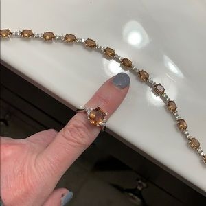 Stunning tennis bracelet/ring.Periodot and diamond